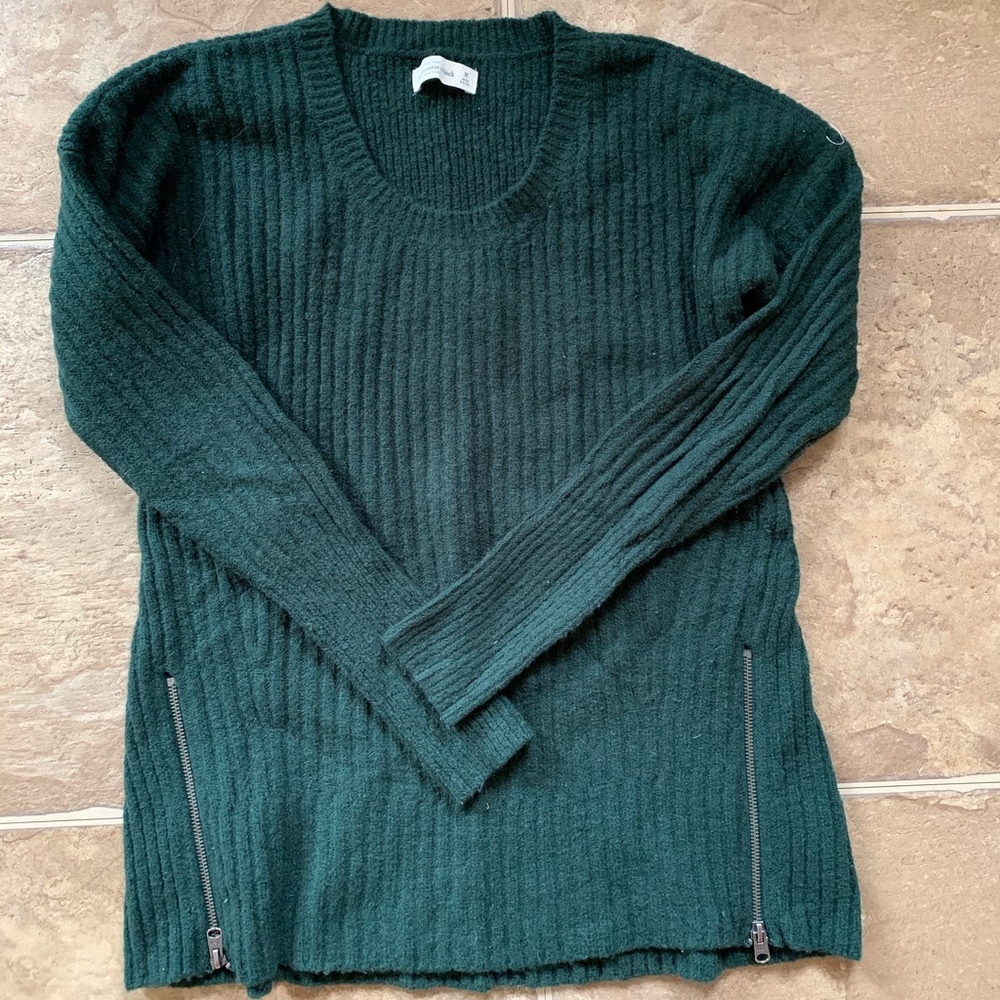 Abercrombie and Fitch green sweater